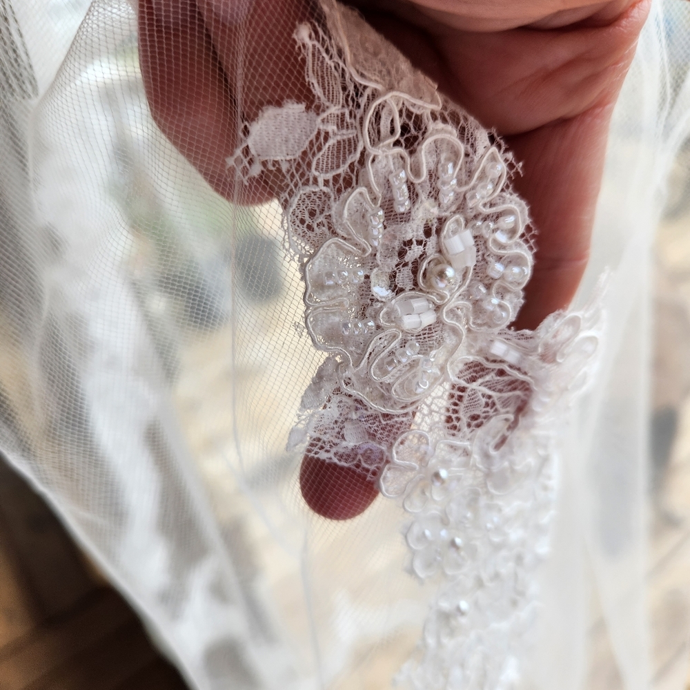 Wedding Veil - Picture 4 of 4